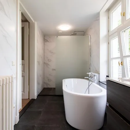 Moderne Stadtvilla Im Zentrum Apartmán *