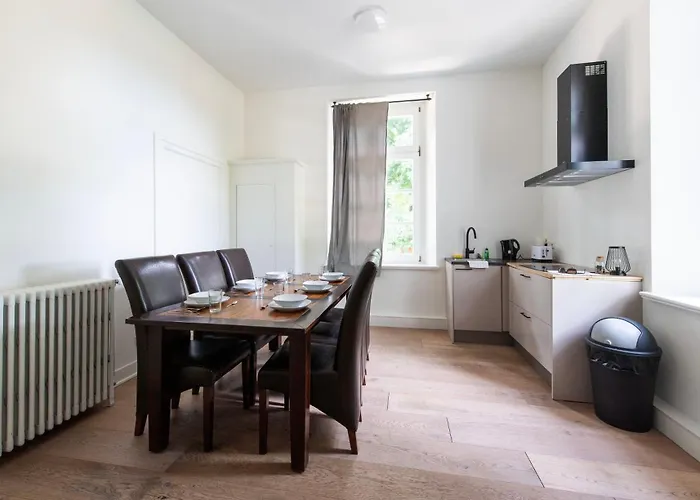 Moderne Stadtvilla Im Zentrum 公寓 克莱沃