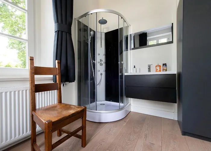 Moderne Stadtvilla Im Zentrum *